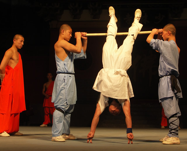 amazing martial arts demo from martial monks of the Shaolin temple